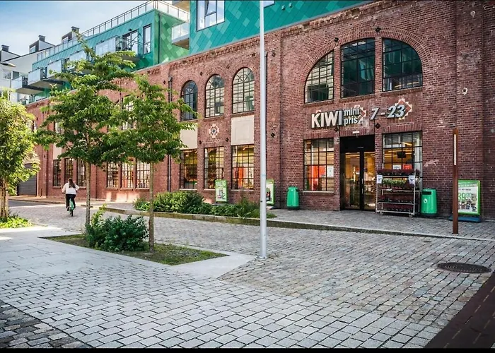 2 Story Modern شقة *